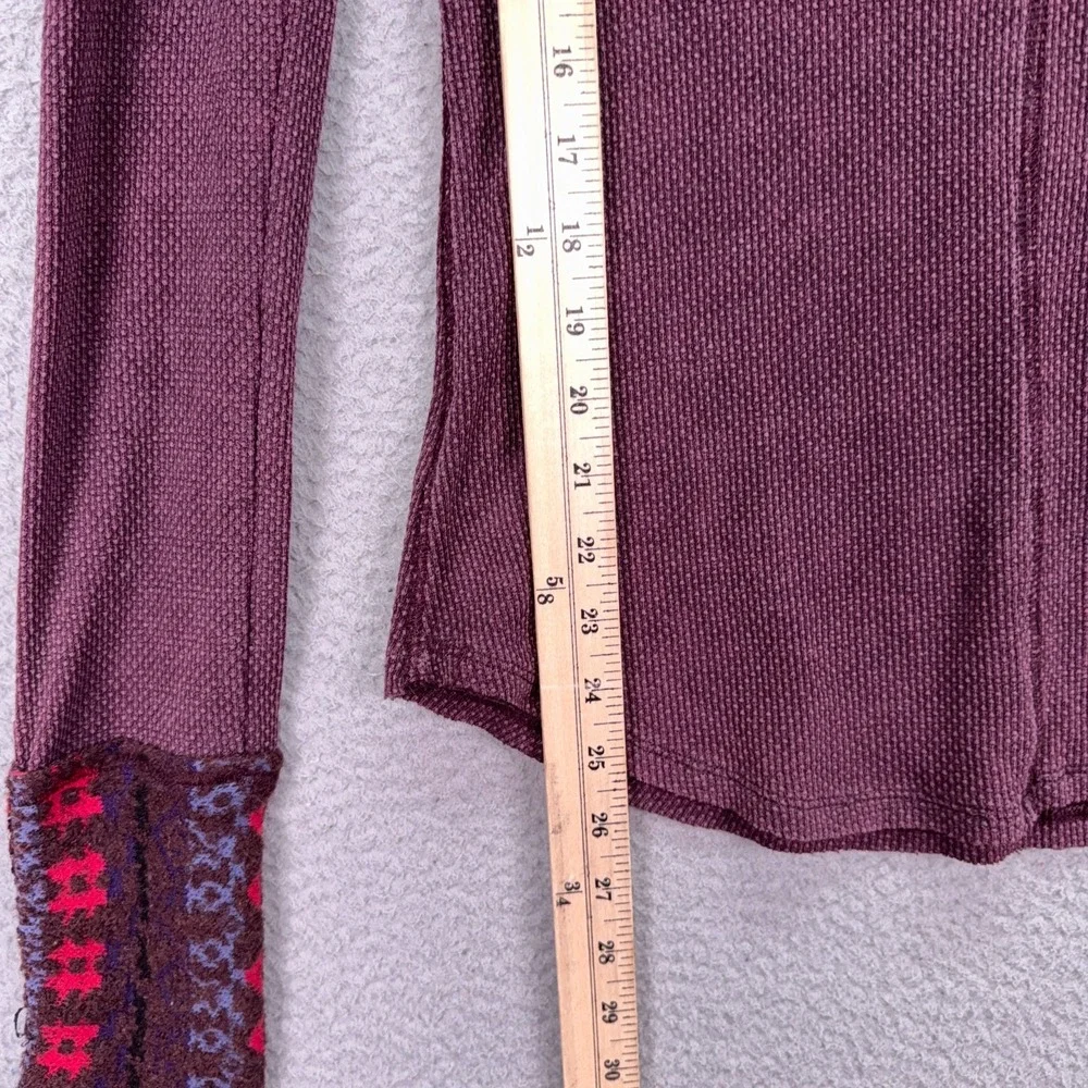 Free People Top Womens L Purple Art School Embroidered Cuff Waffle V Neck Tee‎